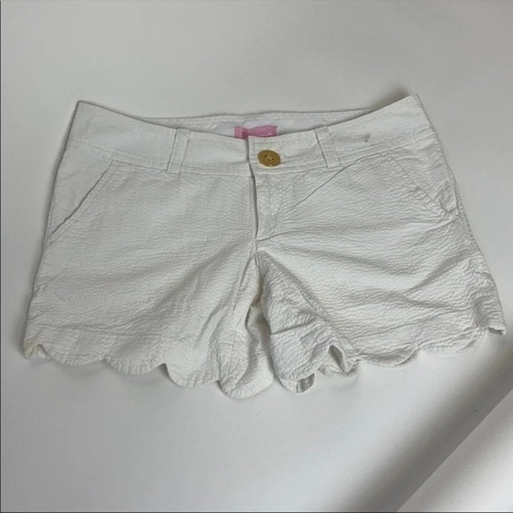 Lilly Pulitzer scallop white shorts
